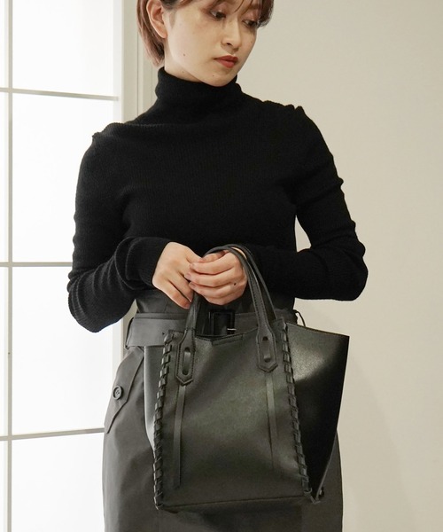 AULI（アウリィ）の「2WAYスクエアトートバッグ（トートバッグ・レディース・ライトグレー/ブラック/モカ・FREE）」の2枚目の写真