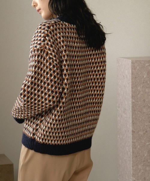 Bab（バブ）の「【WEB限定】マルチジャガードニットプルオーバー（ニット/セーター・レディース・ネイビー/グレー・FREE）」の7枚目の写真