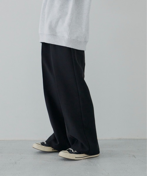 flaner(フラネ)の「ハイウエストストレートスラックス【ユニセックス対応】(その他パンツ・レディース・ブラック・SMALL/MEDIUM/LARGE)」の21枚目の写真