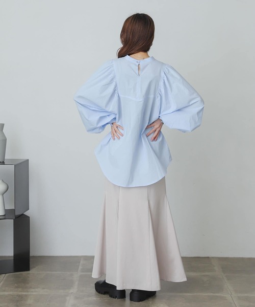 SENSE OF PLACE by URBAN RESEARCH（センスオブプレイスバイアーバンリサーチ）の「ボリュームスリーブブラウス（シャツ/ブラウス・レディース・ライトブルー/オフホワイト/オレンジ・ONE）」の12枚目の写真