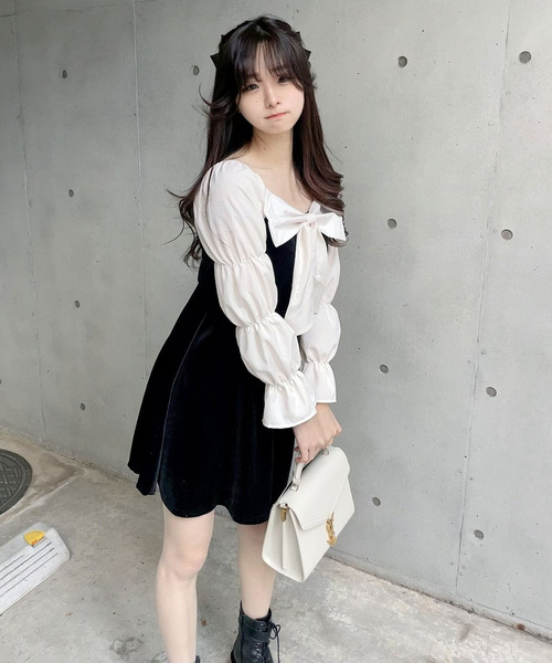 ファッションインフルエンサーpoyo Titty Co Petit バブルスリーブベロアミニワンピース ワンピース Titty Co By Poyo ティティーアンドコーバイポヨ のファッション通販 Zozotown