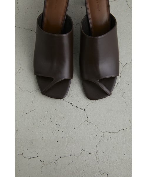 STYLEMIXER(スタイルミキサー)の「カッティングトゥミュール(サンダル・レディース・ブラウン/ブラック・M/L/S)」の12枚目の写真
