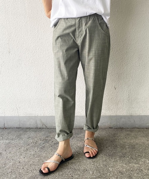 LBC(エルビーシー)の「EC限定★ゆるテーパードテーパードパンツ(その他パンツ・レディース・ブラック/パープル/ライトイエロー/ベージュ/グリーン/ブルー・S/L/M)」の4枚目の写真