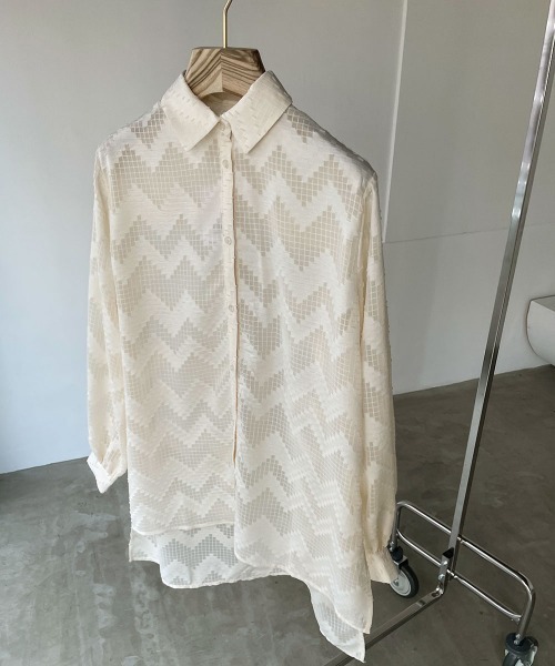 marjour（マージュール）の「GEOMETRIC SHEER SHIRTS（シャツ/ブラウス・レディース・オフホワイト・M）」の13枚目の写真
