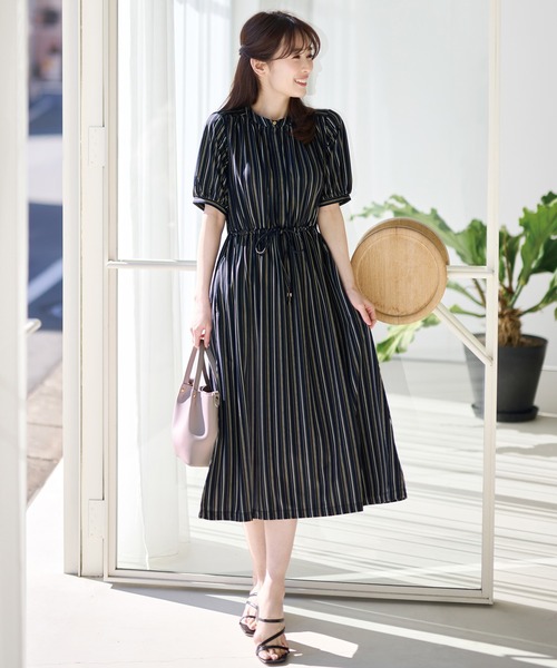 ANY SIS（エニィスィス）の「【UVケア】エアリードレープスムース ワンピース（ワンピース・レディース・ダルブルー系/ネイビー系/ネイビー系1・2）」の3枚目の写真