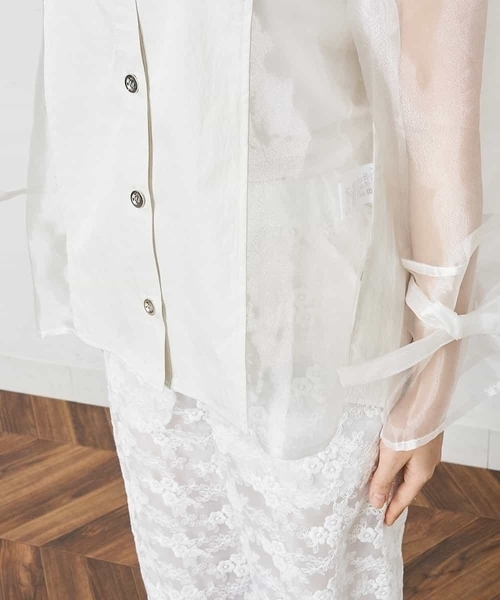 A de a.v.v（アードアー・ヴェ・ヴェ）の「オーガンジードッキングシャツブラウス（シャツ/ブラウス・レディース・ホワイト/ミント・38/36）」の15枚目の写真