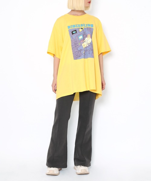 PUNYUS（プニュズ）の「DIGITALIZEビッグTシャツ（Tシャツ/カットソー・レディース・ブラック/ホワイト/イエロー/ライトパープル・3/4）」の4枚目の写真