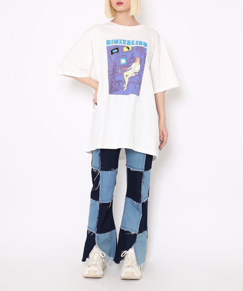 PUNYUS（プニュズ）の「DIGITALIZEビッグTシャツ（Tシャツ/カットソー・レディース・ブラック/ホワイト/イエロー/ライトパープル・3/4）」の15枚目の写真