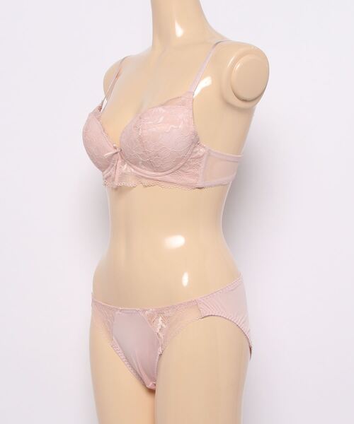 PEACH JOHN(ピーチジョン)の「【ノンワイヤーでも程よい谷間。レースブラ&ショーツ2点セット】スリットレースノンワイヤーブラジャー&ショーツセットりらこれ(ブラ&ショーツ・レディース・ネイビー/グレー/ピンク/ブラウン/グリーン/オレンジ/ライトピンク/ダークブラウン/ブルー/スモークピンク・BC65/BC70/BC75/DE65/DE70/DE75)」の19枚目の写真