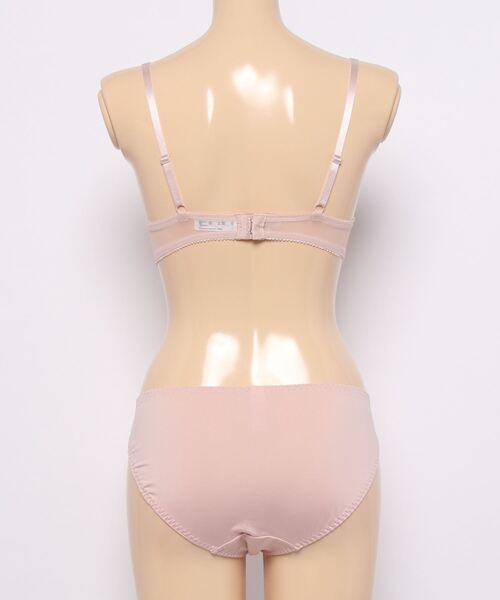 PEACH JOHN(ピーチジョン)の「【ノンワイヤーでも程よい谷間。レースブラ&ショーツ2点セット】スリットレースノンワイヤーブラジャー&ショーツセットりらこれ(ブラ&ショーツ・レディース・ネイビー/グレー/ピンク/ブラウン/グリーン/オレンジ/ライトピンク/ダークブラウン/ブルー/スモークピンク・BC65/BC70/BC75/DE65/DE70/DE75)」の20枚目の写真