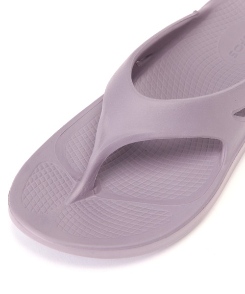 ROSE BUD（ローズバッド）の「(OOFOS)オリジナルリカバリーサンダル（サンダル・レディース・ホワイト/ブラック/パープル・23/24.0/25.0）」の9枚目の写真