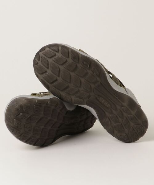 KEEN(キーン)の「CNX II / シーエヌエックス ツー(サンダル・メンズ・オリーブ・29cm/28.5cm/28cm/27.5cm/26.5cm/26cm/27cm/25cm/25.5cm)」の3枚目の写真