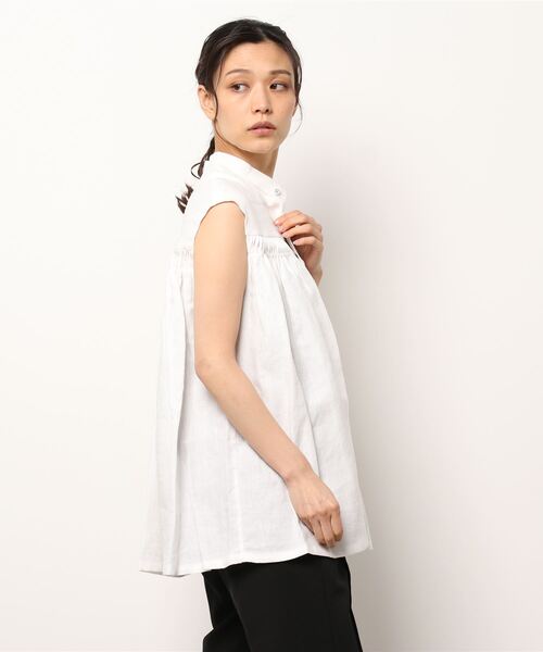 Scye(サイ)の「Scye | リネン ピンタックノースリーブシャツ WOMEN(シャツ/ブラウス・レディース・ホワイト/ネイビー/ピンク・38)」の4枚目の写真