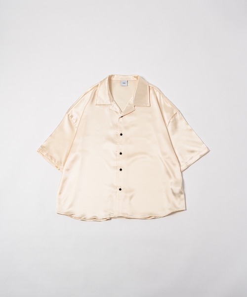 neez.（ニーズ）の「オーバーサイズサテンシャツ（シャツ/ブラウス・メンズ・ホワイト/ブルー/ミント/テラコッタ・SMALL/MEDIUM/LARGE）」の2枚目の写真