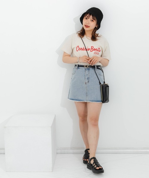 nemne store（ネンネストア）の「クラッシュデニム台形ミニスカート（スカート・レディース・ブラック/オフホワイト/ブルー・SMALL/MEDIUM）」の8枚目の写真