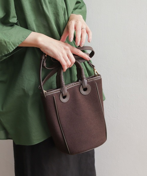 URBAN RESEARCH DOORS(アーバンリサーチドアーズ)の「パイピング2WAYミニバッグ(ショルダーバッグ・レディース・ブラウン/ネイビー/ライトベージュ・ONE)」の1枚目の写真
