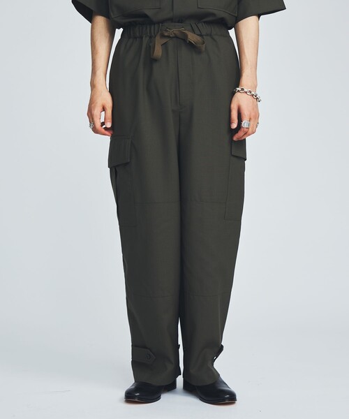 marka（マーカ）の「STUDIOUS別注 CARGO PANTS（カーゴパンツ・メンズ・ホワイト/ブラック/カーキ・1/2）」の3枚目の写真