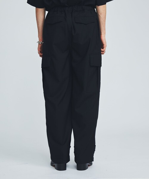 marka（マーカ）の「STUDIOUS別注 CARGO PANTS（カーゴパンツ・メンズ・ホワイト/ブラック/カーキ・1/2）」の17枚目の写真