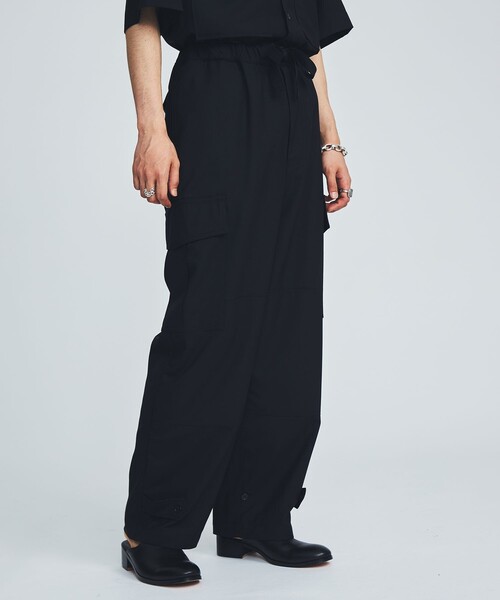 marka（マーカ）の「STUDIOUS別注 CARGO PANTS（カーゴパンツ・メンズ・ホワイト/ブラック/カーキ・1/2）」の5枚目の写真
