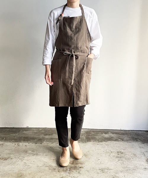 COCO WALK（ココウォーク）の「COCO WALK:やさしいガーゼのエプロン（エプロン・レディース・パープル/キャメル/イエロー/グリーン/カーキ/ライトグレー/ミント・FREE）」の3枚目の写真