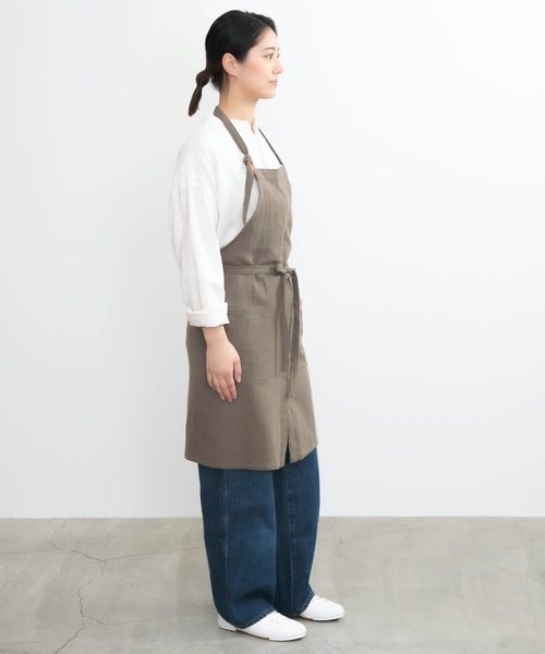 COCO WALK（ココウォーク）の「COCO WALK:やさしいガーゼのエプロン（エプロン・レディース・パープル/キャメル/イエロー/グリーン/カーキ/ライトグレー/ミント・FREE）」の8枚目の写真