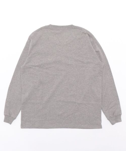 FRUIT OF THE LOOM(フルーツオブザルーム)の「7oz 天竺ロングポケットTシャツ / ロンT / 長袖 / シンプル / カジュアル / 無地 / ポケット / ユニセックス(Tシャツ/カットソー・メンズ・グレー/ホワイト/ブラック・S/M/L/XL/XS)」の4枚目の写真