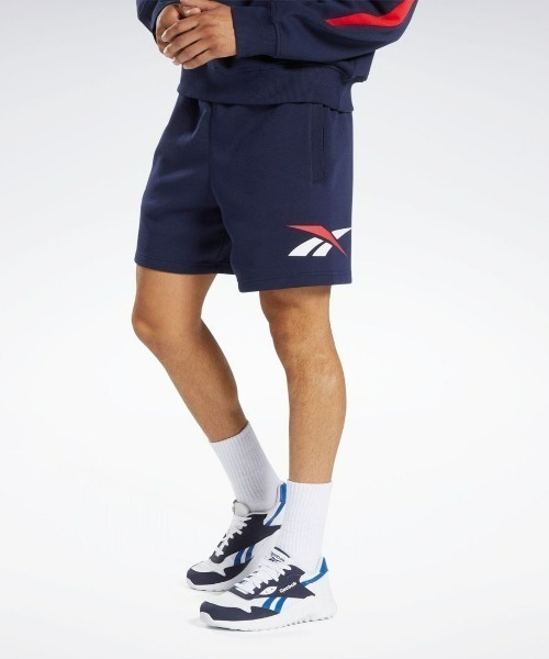 Reebok（リーボック）の「クラシックス ブランド プラウド ショーツ / Classics Brand Proud Shorts（その他パンツ・メンズ・ブラック/ブラック×ホワイト/ネイビー・SMALL/MEDIUM/LARGE/X-LARGE/XX-LARGE/X-SMALL/XXX-LARGE）」の3枚目の写真