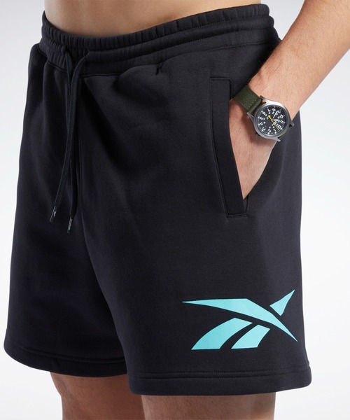 Reebok（リーボック）の「クラシックス ブランド プラウド ショーツ / Classics Brand Proud Shorts（その他パンツ・メンズ・ブラック/ブラック×ホワイト/ネイビー・SMALL/MEDIUM/LARGE/X-LARGE/XX-LARGE/X-SMALL/XXX-LARGE）」の6枚目の写真