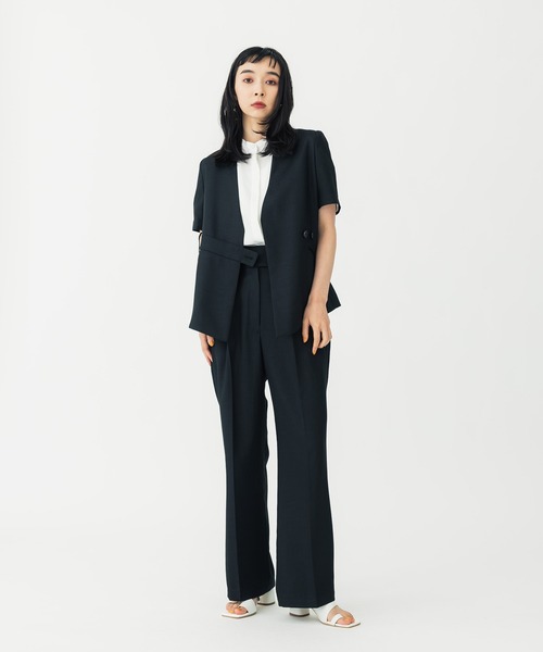 UNITED TOKYO（ユナイテッドトウキョウ）の「ネオリネンジャケットハーフスリーブ（ノーカラージャケット・レディース・ブラック/ベージュ・1/2）」の4枚目の写真