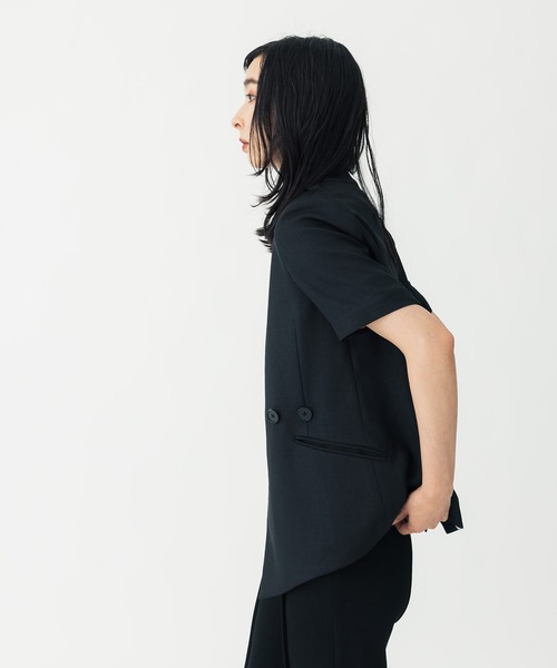 UNITED TOKYO（ユナイテッドトウキョウ）の「ネオリネンジャケットハーフスリーブ（ノーカラージャケット・レディース・ブラック/ベージュ・1/2）」の8枚目の写真