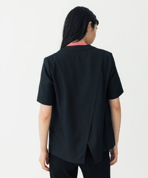 UNITED TOKYO（ユナイテッドトウキョウ）の「ネオリネンジャケットハーフスリーブ（ノーカラージャケット・レディース・ブラック/ベージュ・1/2）」の9枚目の写真