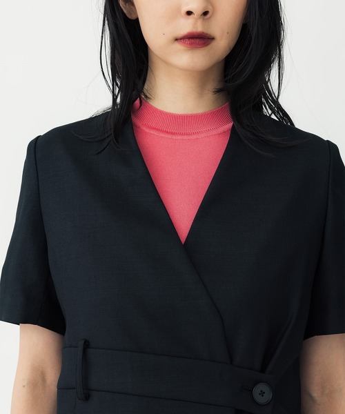 UNITED TOKYO（ユナイテッドトウキョウ）の「ネオリネンジャケットハーフスリーブ（ノーカラージャケット・レディース・ブラック/ベージュ・1/2）」の22枚目の写真