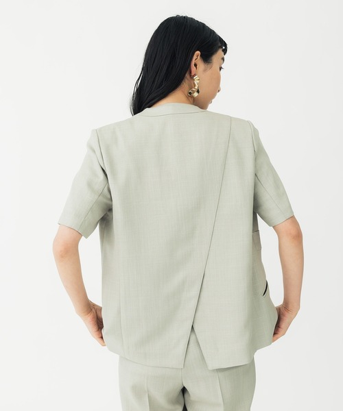 UNITED TOKYO（ユナイテッドトウキョウ）の「ネオリネンジャケットハーフスリーブ（ノーカラージャケット・レディース・ブラック/ベージュ・1/2）」の14枚目の写真