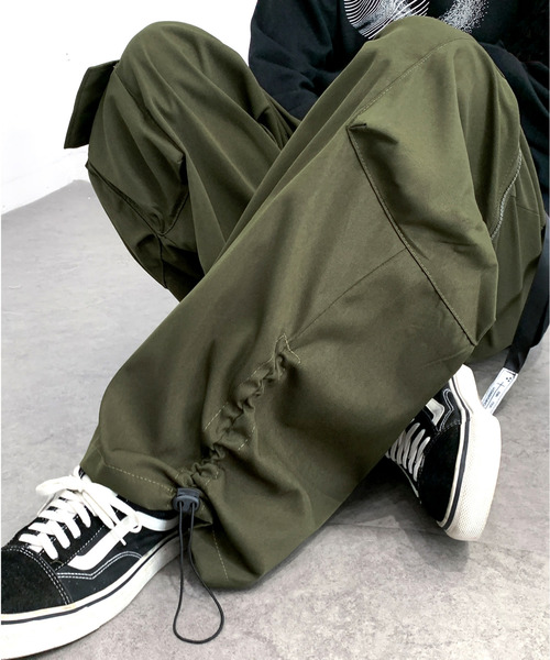 neos（ネオス）の「【neos -addictive design-】ルーズシルエット 6ポケット ワイド バルーン パラシュートカーゴ パンツ（カーゴパンツ・メンズ・ブラック/カーキ・MEDIUM/LARGE/X-LARGE）」の7枚目の写真