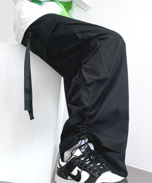 neos（ネオス）の「【neos -addictive design-】ルーズシルエット 6ポケット ワイド バルーン パラシュートカーゴ パンツ（カーゴパンツ・メンズ・ブラック/カーキ・MEDIUM/LARGE/X-LARGE）」の11枚目の写真