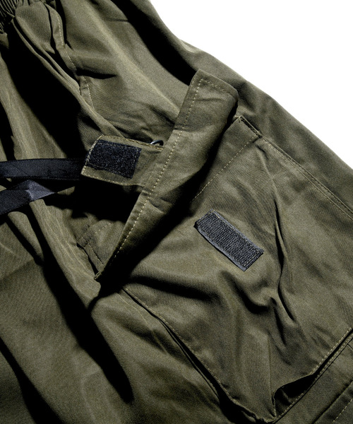 neos（ネオス）の「【neos -addictive design-】ルーズシルエット 6ポケット ワイド バルーン パラシュートカーゴ パンツ（カーゴパンツ・メンズ・ブラック/カーキ・MEDIUM/LARGE/X-LARGE）」の19枚目の写真