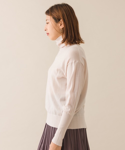 margaux（マルゴー）の「【KATHARINE ROSS】margaux メリノウールバックボタンタートルニット（ニット/セーター・レディース・ネイビー/レッド/アイボリー・MEDIUM）」の15枚目の写真