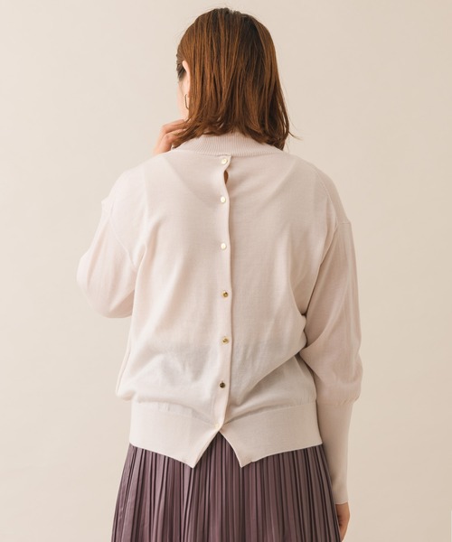 margaux（マルゴー）の「【KATHARINE ROSS】margaux メリノウールバックボタンタートルニット（ニット/セーター・レディース・ネイビー/レッド/アイボリー・MEDIUM）」の16枚目の写真