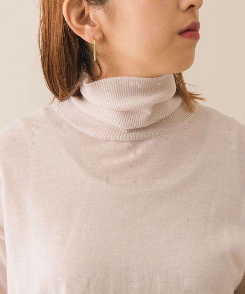 margaux（マルゴー）の「【KATHARINE ROSS】margaux メリノウールバックボタンタートルニット（ニット/セーター・レディース・ネイビー/レッド/アイボリー・MEDIUM）」の17枚目の写真