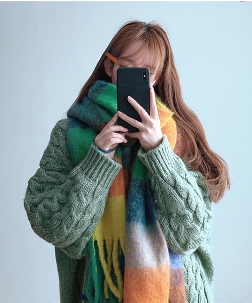 yuue' ( wear )(ユーイ)の「カラフルチェック柄大判マフラー(マフラー・レディース・ピンク/オレンジ/グリーン・FREE)」の10枚目の写真