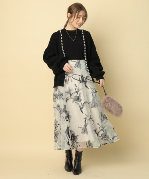 Apuweiser-riche（アプワイザーリッシェ）の「リリーフロッキーフレアスカート（スカート・レディース・オフホワイト/ブラック・1/2/0）」の5枚目の写真