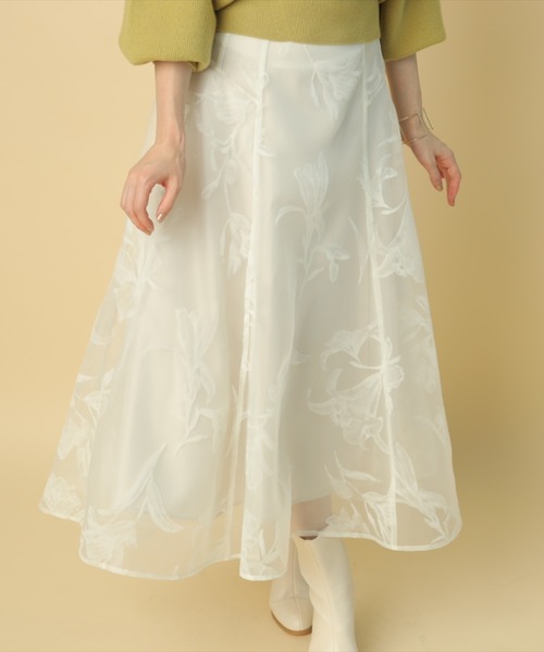 Apuweiser-riche（アプワイザーリッシェ）の「リリーフロッキーフレアスカート（スカート・レディース・オフホワイト/ブラック・1/2/0）」の8枚目の写真