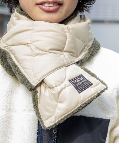 TAION（タイオン）の「【TAION/タイオン】ミリタリー リバーシブル ダウンマフラー ダウン×ボア（マフラー・メンズ・カーキ/ブラック/アイボリー/キャメル/オリーブ・FREE）」の9枚目の写真