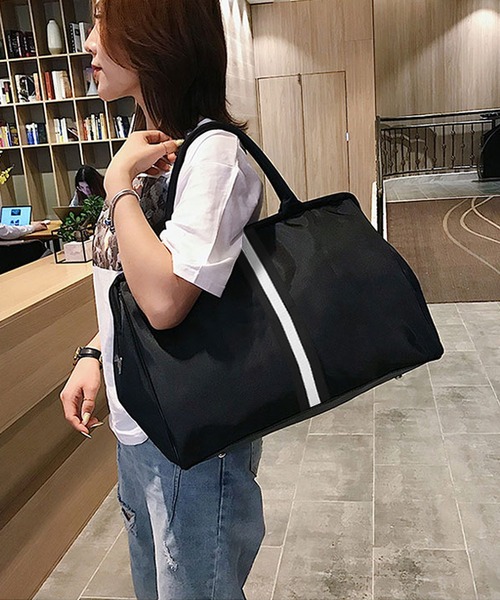 LUGG NAGG(ラグナグ)の「がま口 ストライプテープ付き ボストンバッグ 旅行バッグ トラベルボストン ショルダーストラップ無しバージョン(ボストンバッグ・レディース・ピンク系その他3/ピンク系その他/ブラック系その他3/ピンク系その他2/ドット/マルチ/ブラック系その他5/その他/レッド系その他/チェック/ブラック系その他2/ブラック系その他4/ブラック/ブラック系その他・MEDIUM/LARGE)」の5枚目の写真