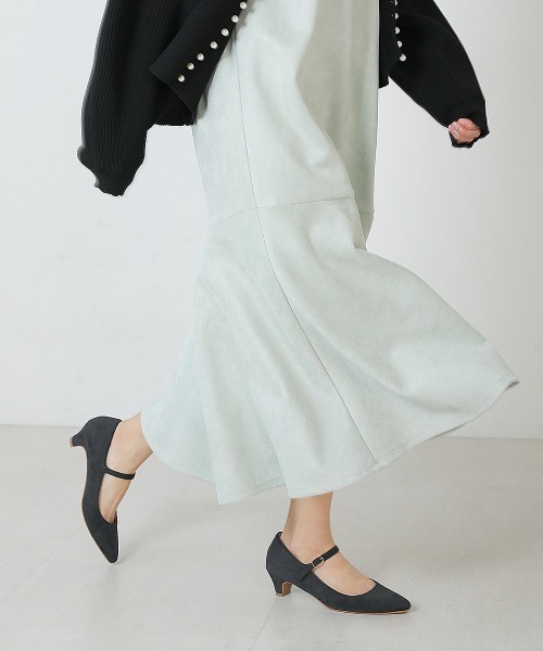 Bou Jeloud（ブージュルード）の「ストラップパンプス（パンプス・レディース・オレンジ/チャコールグレー/カーキ・L/M）」の2枚目の写真