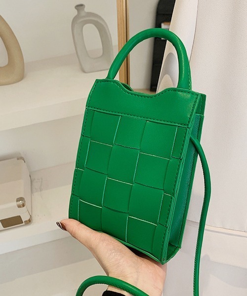 Doux Belle（ドゥーベル）の「キルティングデザインショルダーバッグ（ショルダーバッグ・レディース・ブラック/ベージュ/グリーン/ライトブラウン・FREE）」の4枚目の写真