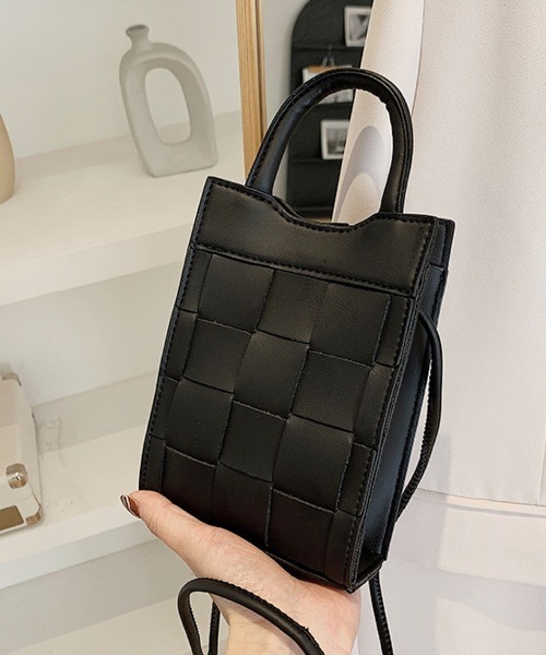 Doux Belle（ドゥーベル）の「キルティングデザインショルダーバッグ（ショルダーバッグ・レディース・ブラック/ベージュ/グリーン/ライトブラウン・FREE）」の2枚目の写真