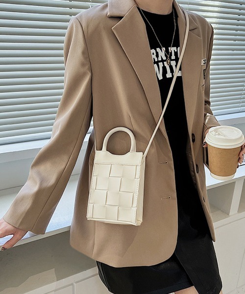 Doux Belle（ドゥーベル）の「キルティングデザインショルダーバッグ（ショルダーバッグ・レディース・ブラック/ベージュ/グリーン/ライトブラウン・FREE）」の8枚目の写真