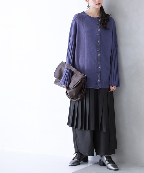 kOhAKU(コハク)の「『マルチボタンニットカーディガン』(カーディガン/ボレロ・レディース・グレイッシュブルー/ブラック・FREE)」の12枚目の写真