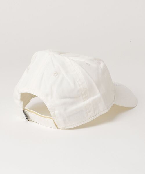 NIKE（ナイキ）の「NIKE/ナイキ キッズ キャップ SWOOSH CURVE BRIM 8A2972-782（キャップ・キッズ・ホワイト・FREE）」の2枚目の写真